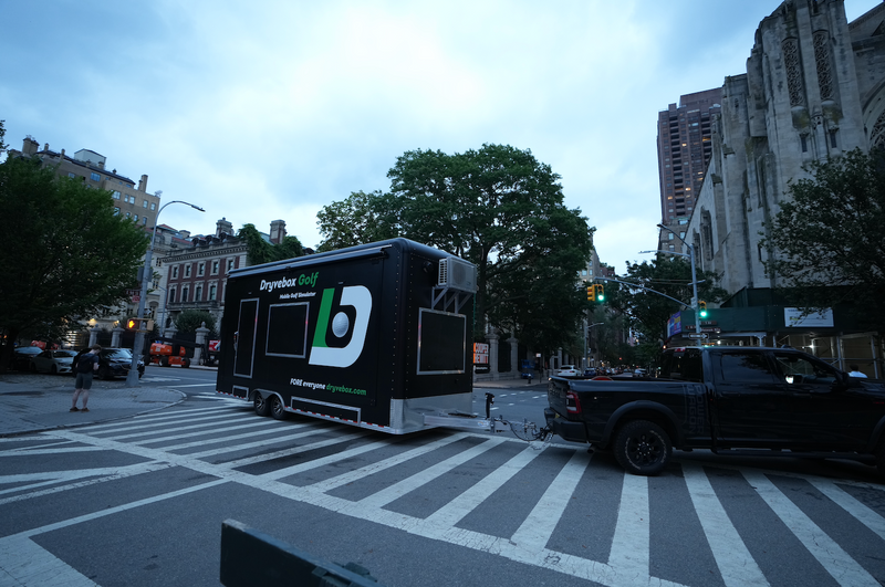 Dryvebox Mobile Golf Simulator